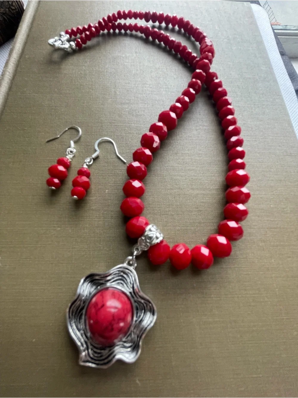 Red Beaded Necklace and Earrings Set with Silver Flower Pendant